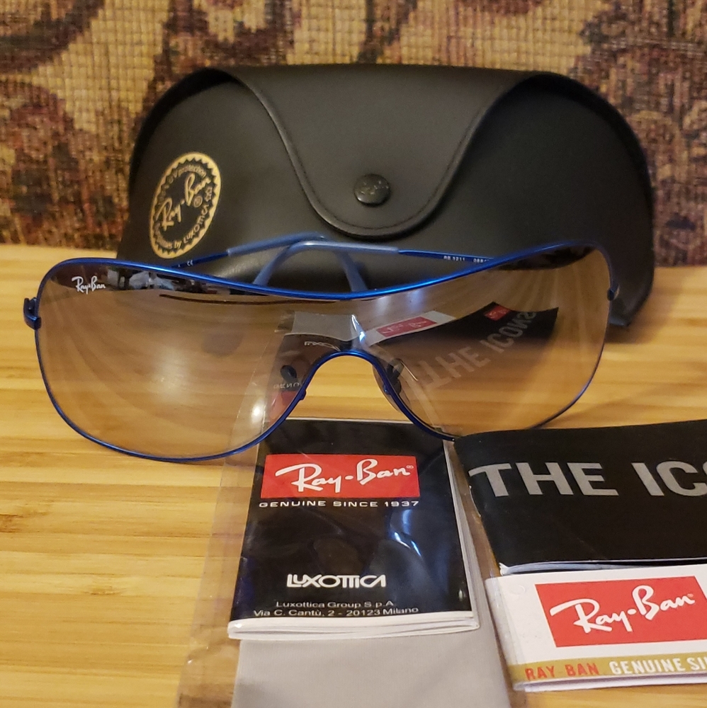 ⭐NWT⭐Authentic Ray Ban 3211, Blue, Gray Mirror